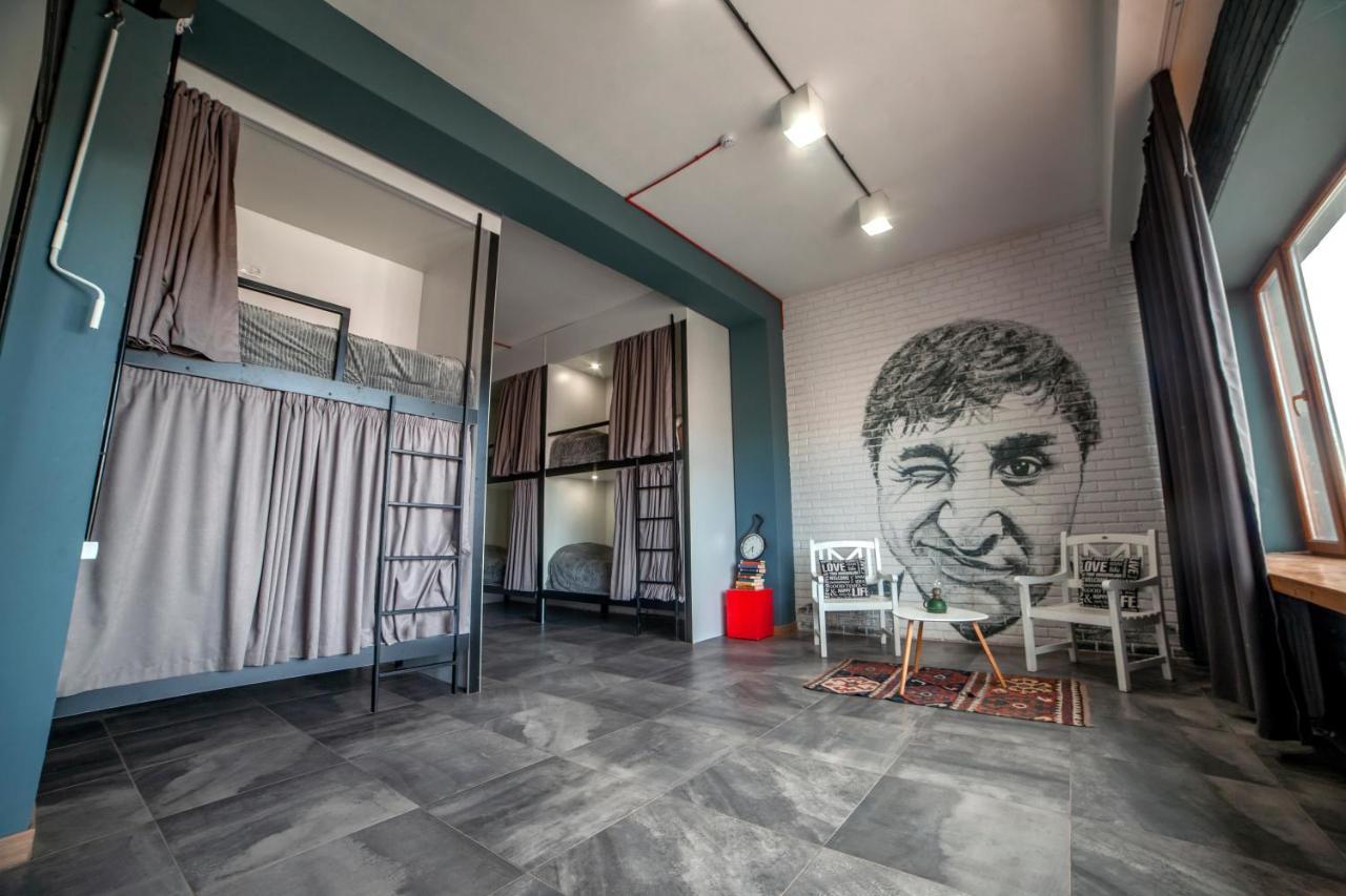 Loft Hostel Ґюмрі Екстер'єр фото